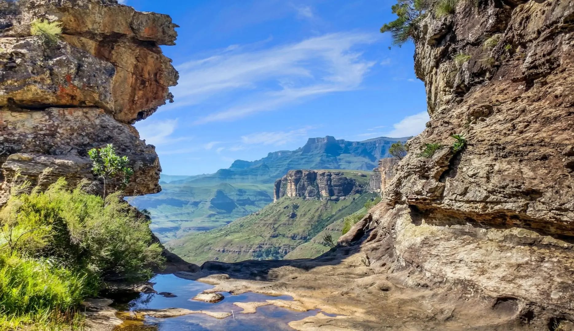 Discover the Drakensberg Mountains 