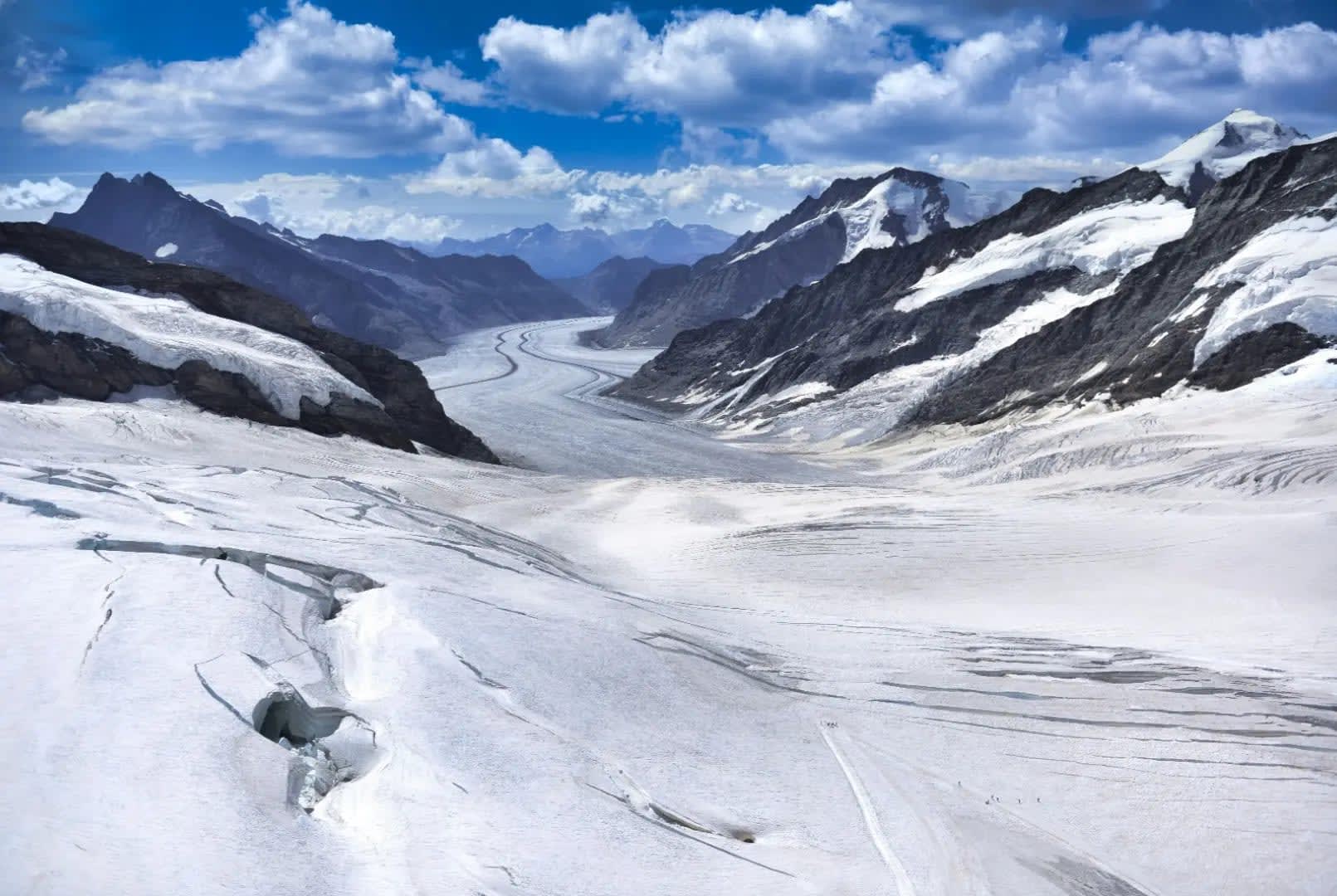 snowy mountains viewed from above, Jungfraujoch