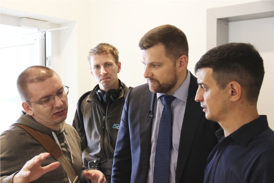 Обсуждение сценария и задач промо-видео Hörmann × Toyota с клиентом перед съёмкой