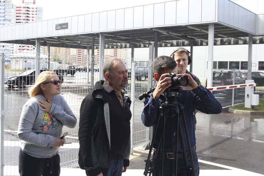 Подготовка съёмочной группы к записи промо-видео Hörmann и Toyota — рабочий процесс на локации