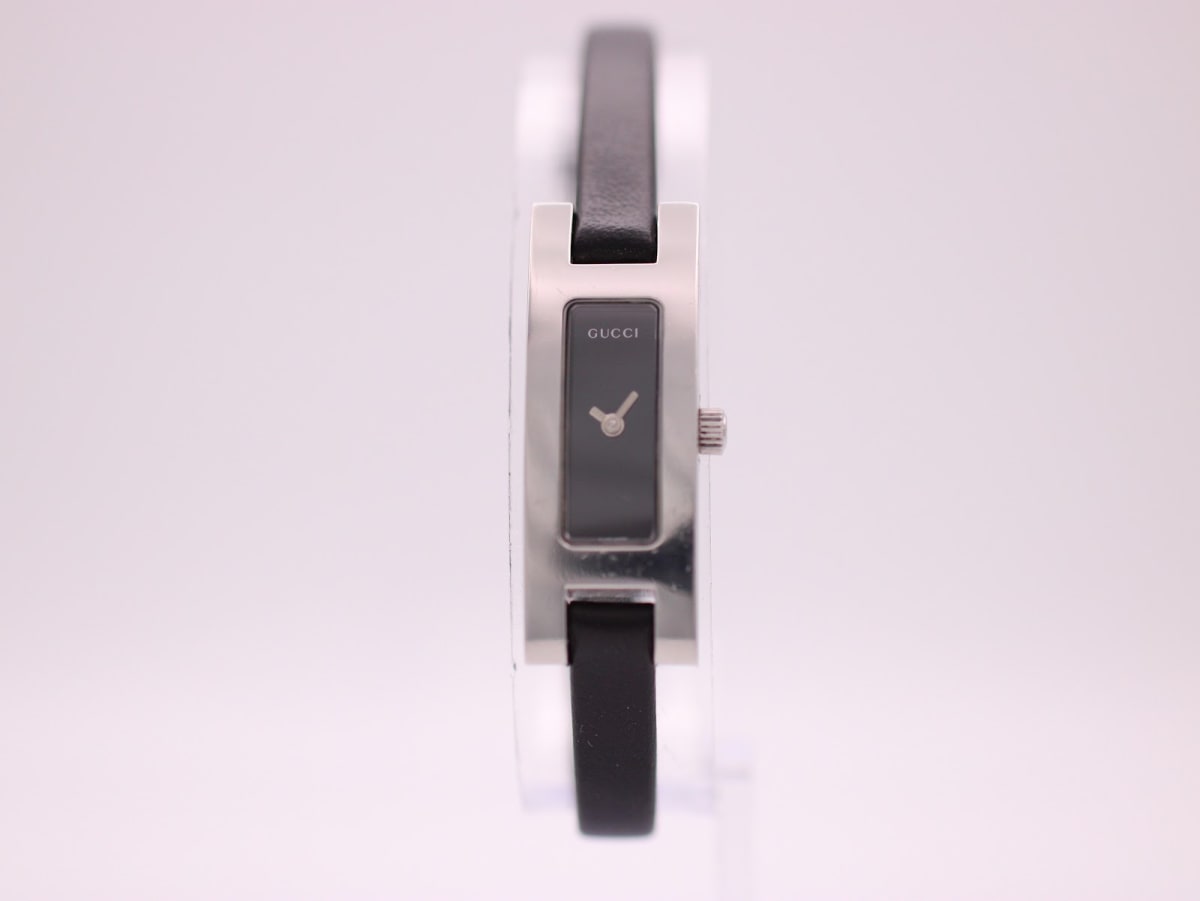 Gucci 3900L watch with black dial and silver case, late 1980s