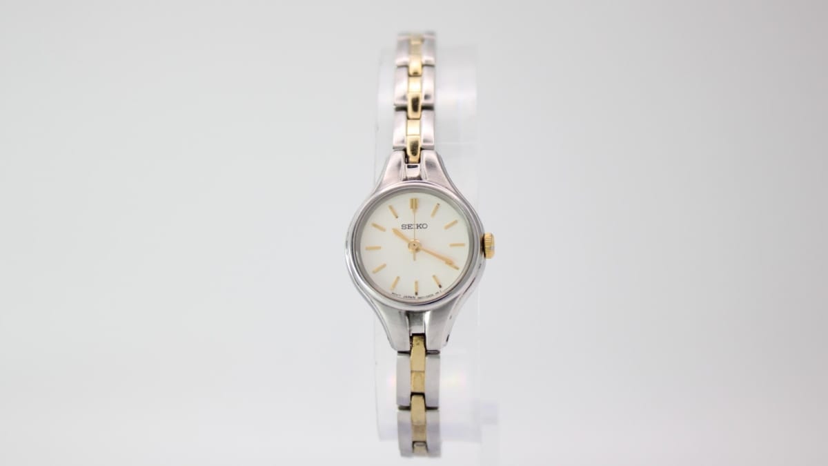 Seiko 1N01 watch with cream dial and silver case, circa 2003