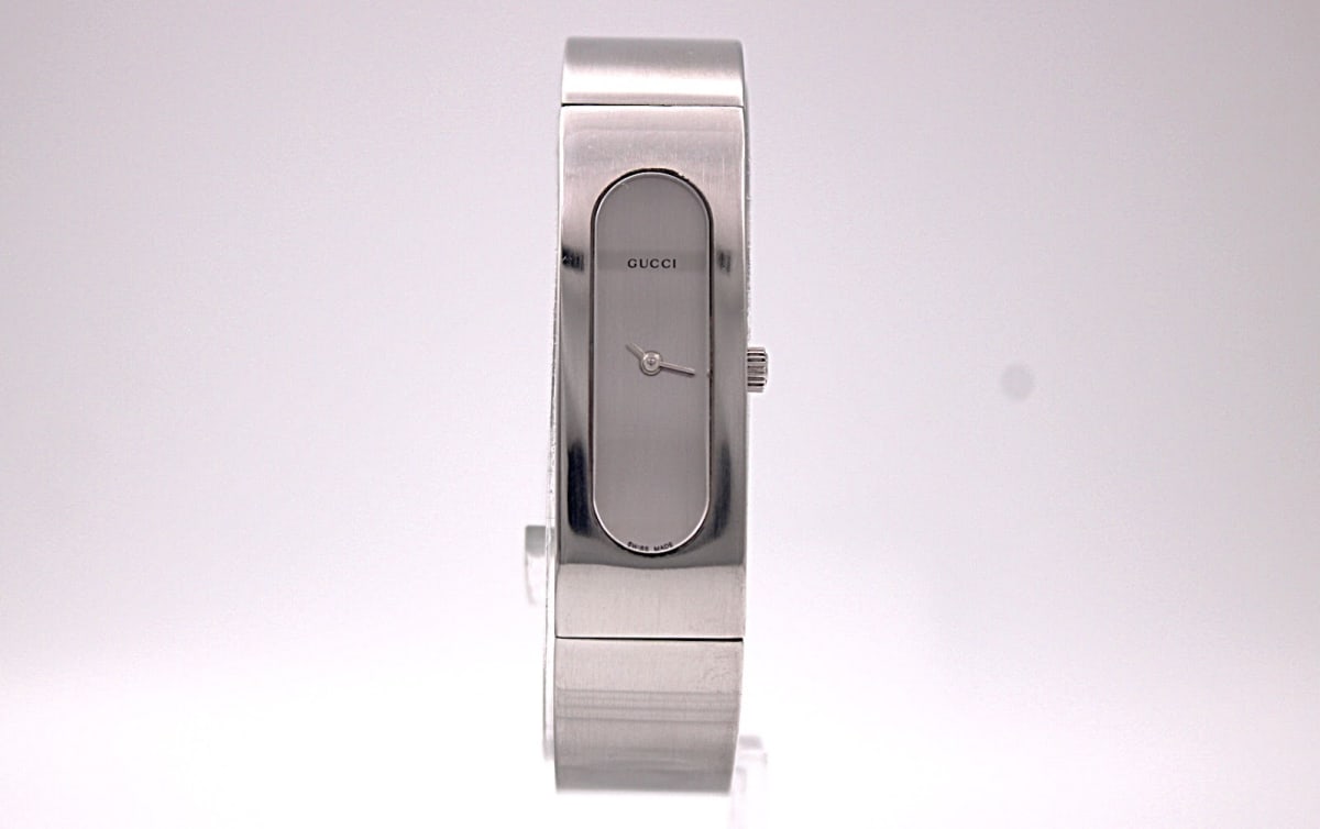 Gucci 2400 S watch with silver dial and silver case, late 1990s