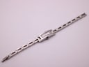 Top-down view of the Gucci 3900L watch with the bracelet extended, displaying the full length.