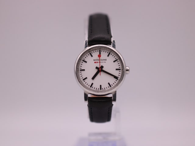 MONDAINE Official Swiss Railways Watch — photo 1
