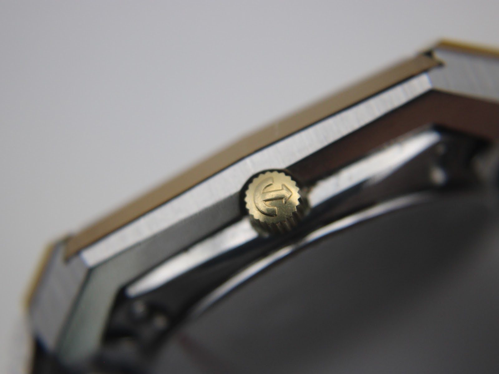 Exterior of the Rado Diastar case back with model (114.0173.3 9), serial (20170748), and 'scratchproof watersealed' engravings.