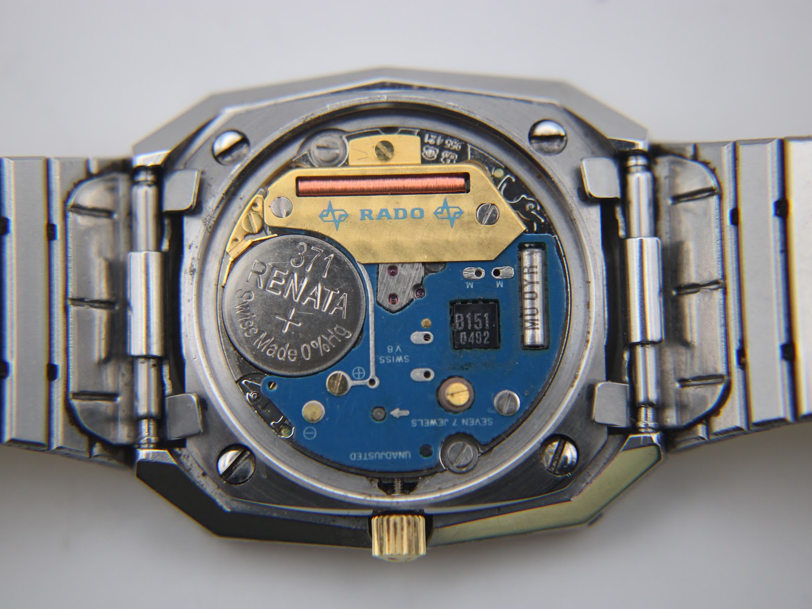 Close-up angled view of the Rado Diastar dial, highlighting the champagne colour and diamond markers.