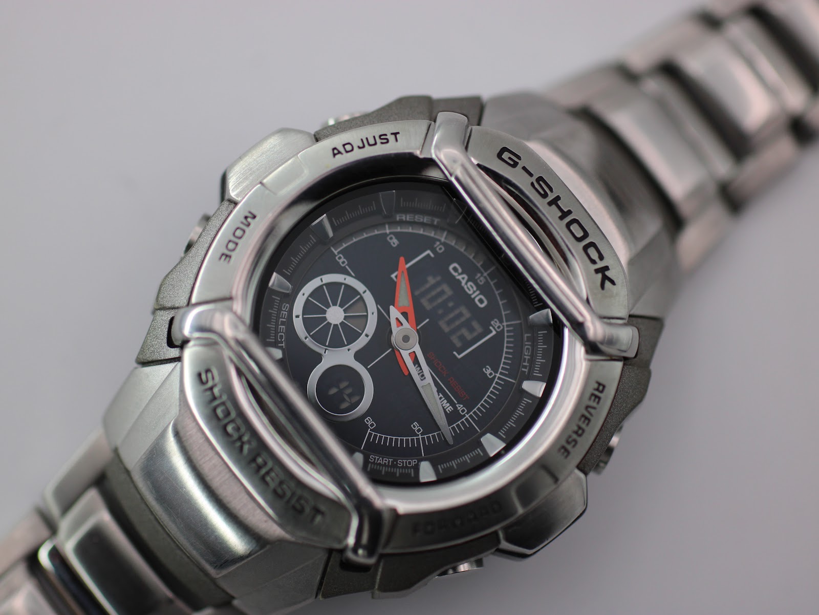 Close-up of the Casio G-Shock G-510D ana-digi dial, showing digital display, analogue hands, and 'G-SHOCK' branding.