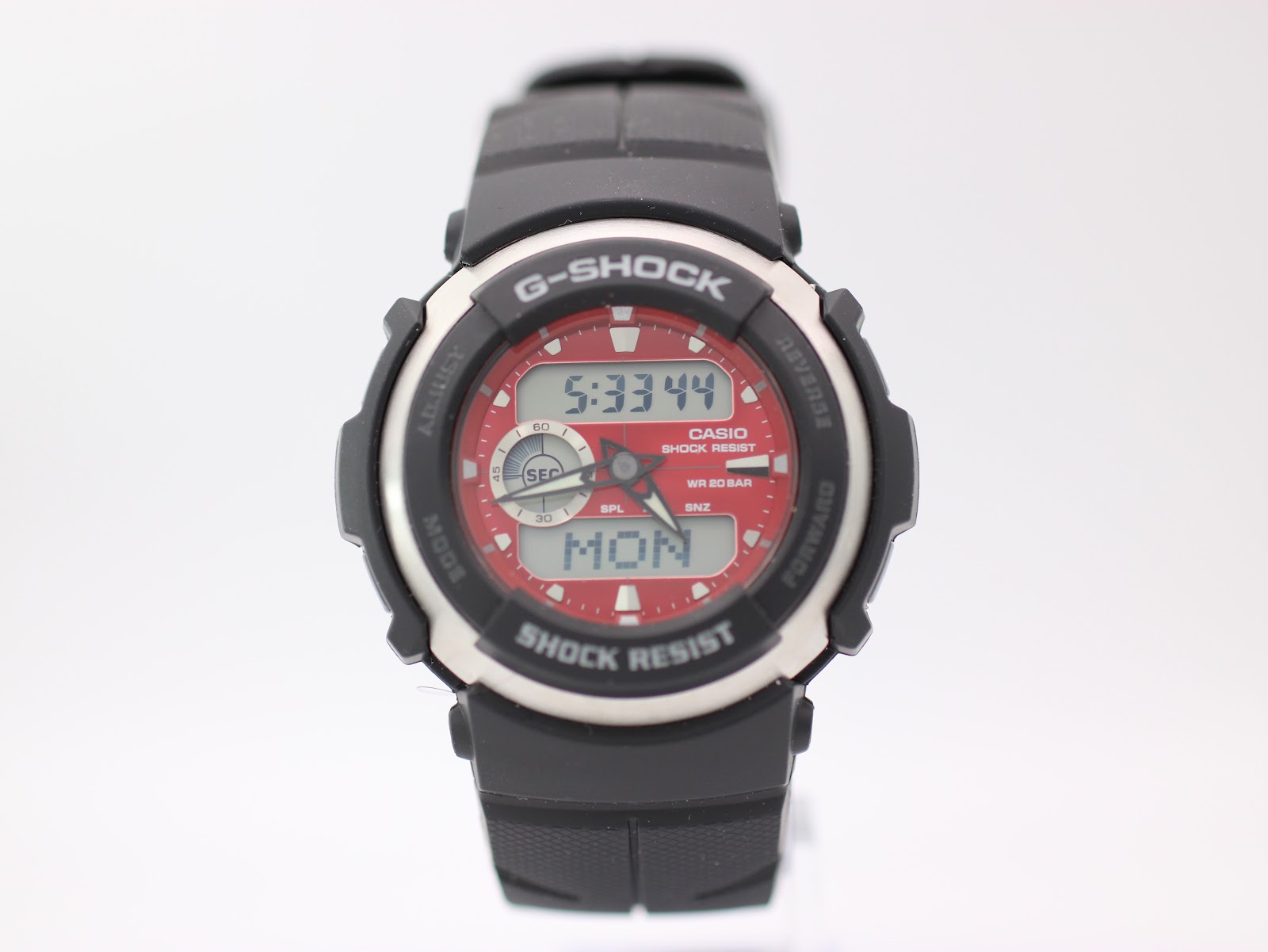 CASIO G-300 — photo 1