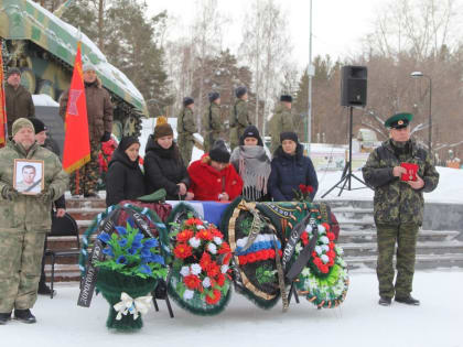 На Аллее славы простились с Алексеем Хохловым