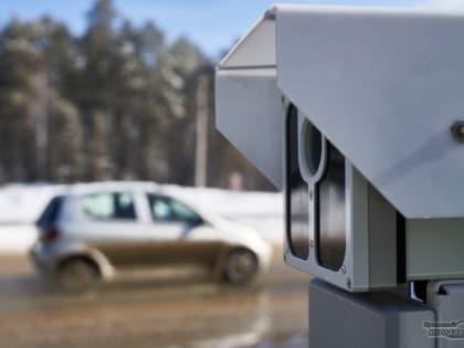 Водители в Екатеринбурге начали получать штрафы за грязные и скрытые номера