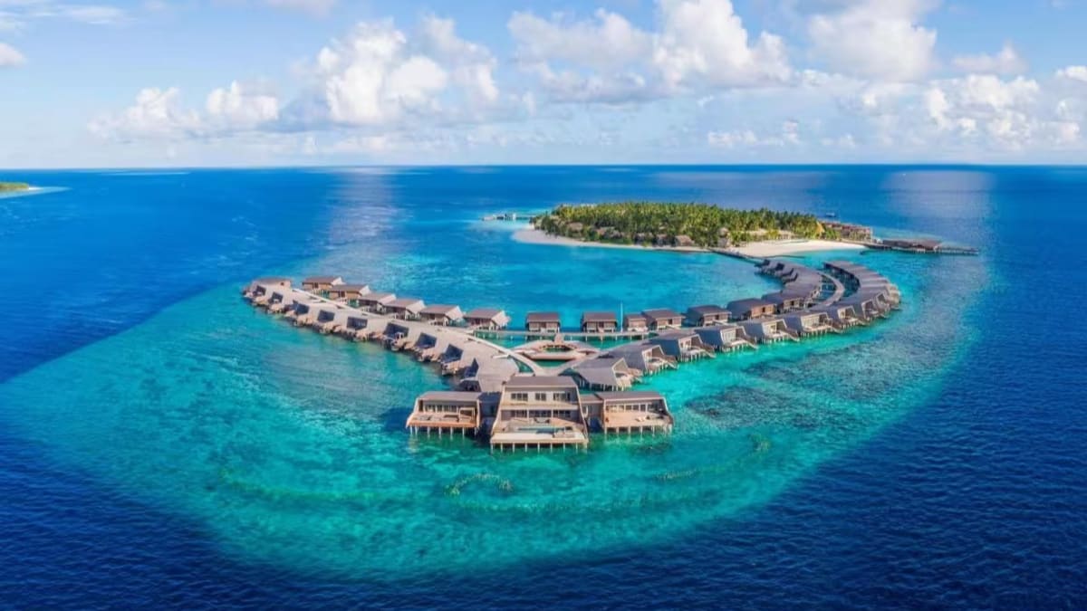 The St. Regis Maldives Vommuli Resort