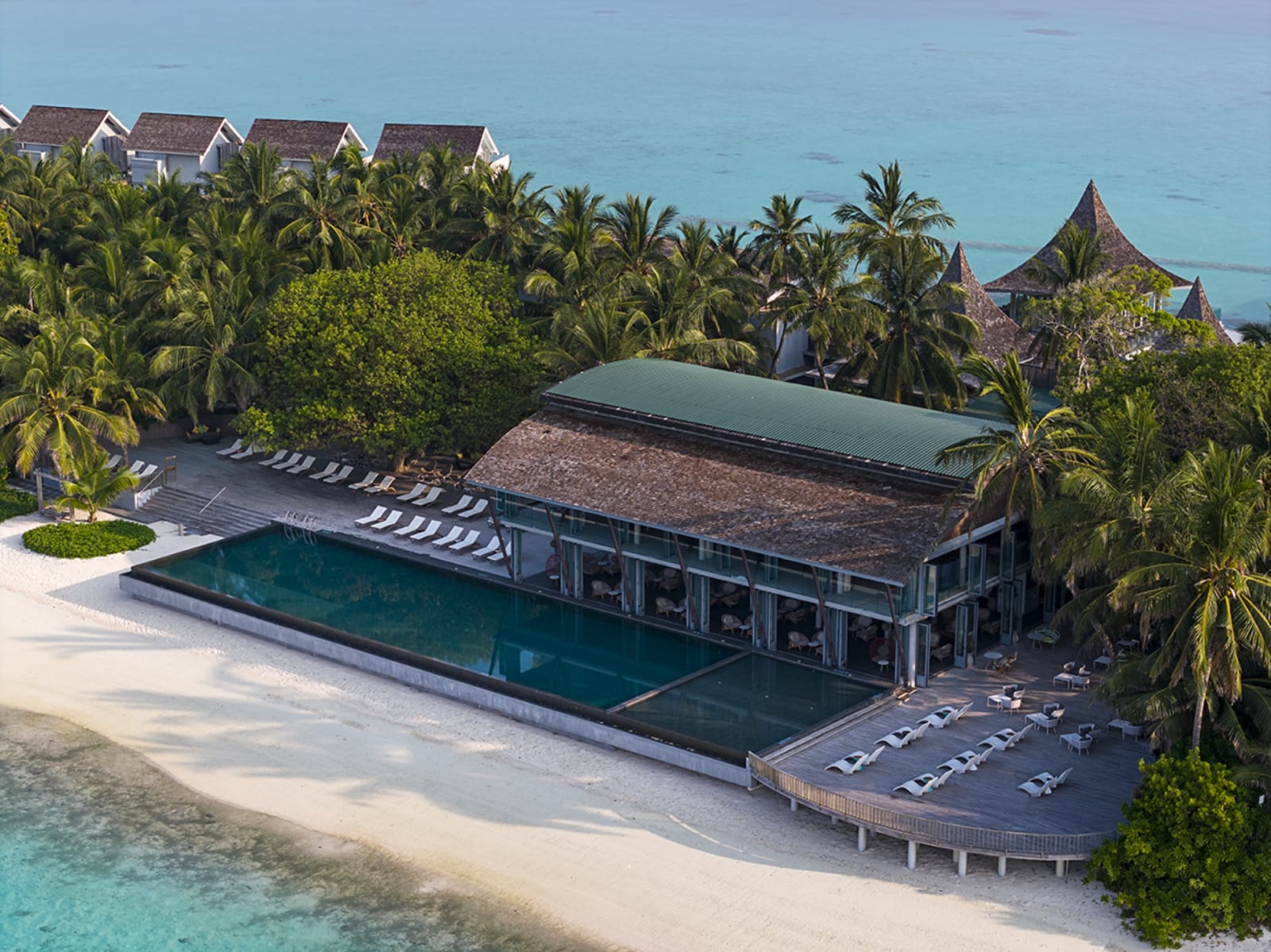 Niva Kuramathi — Dining LagunaBar (vista drone)