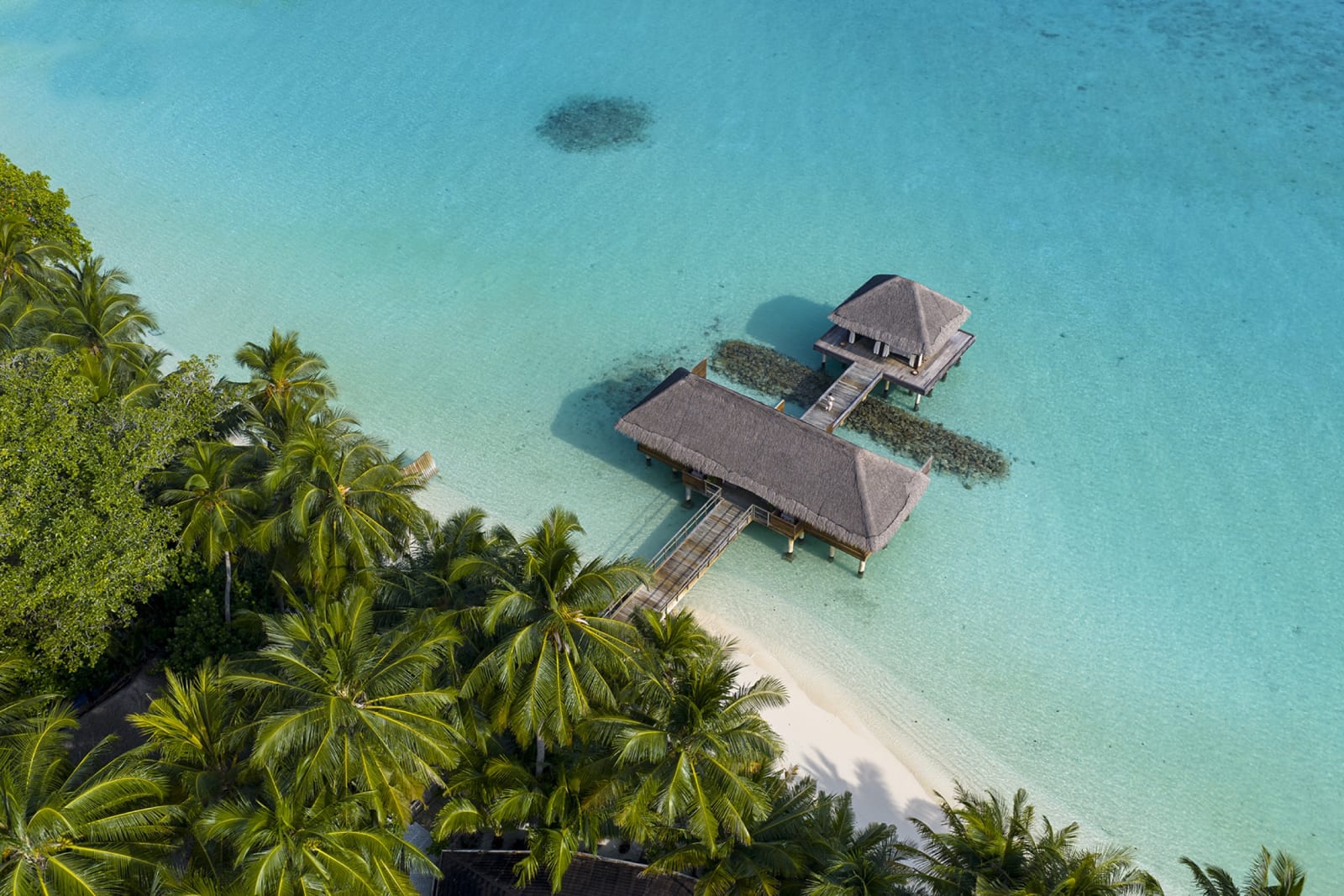 Niva Kuramathi — Spa Overwater (vista drone)