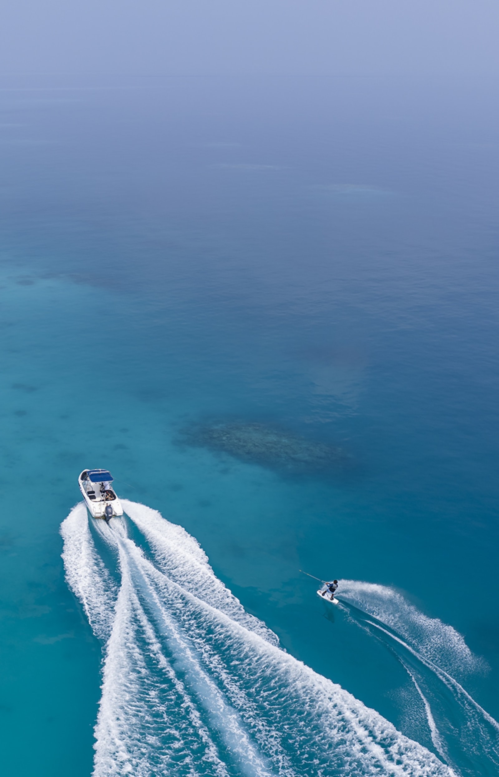 Niva Kuramathi — Wakeboard (vista drone) Vertical