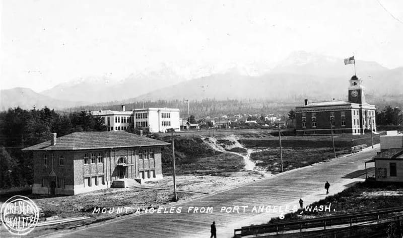 Seattle → Port Angeles (Olympic NP)