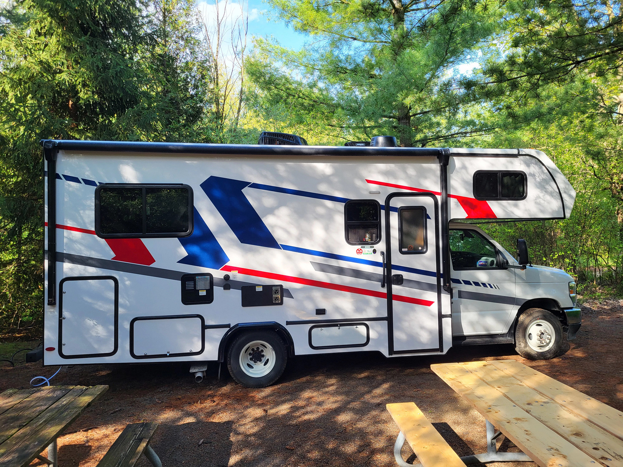 CanaDream Compact Motorhome (MH-C)
