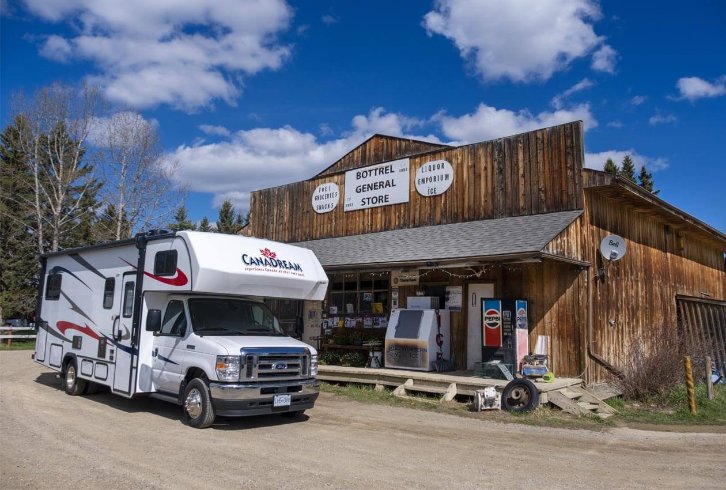CanaDream Midi Motorhome (MH-B)