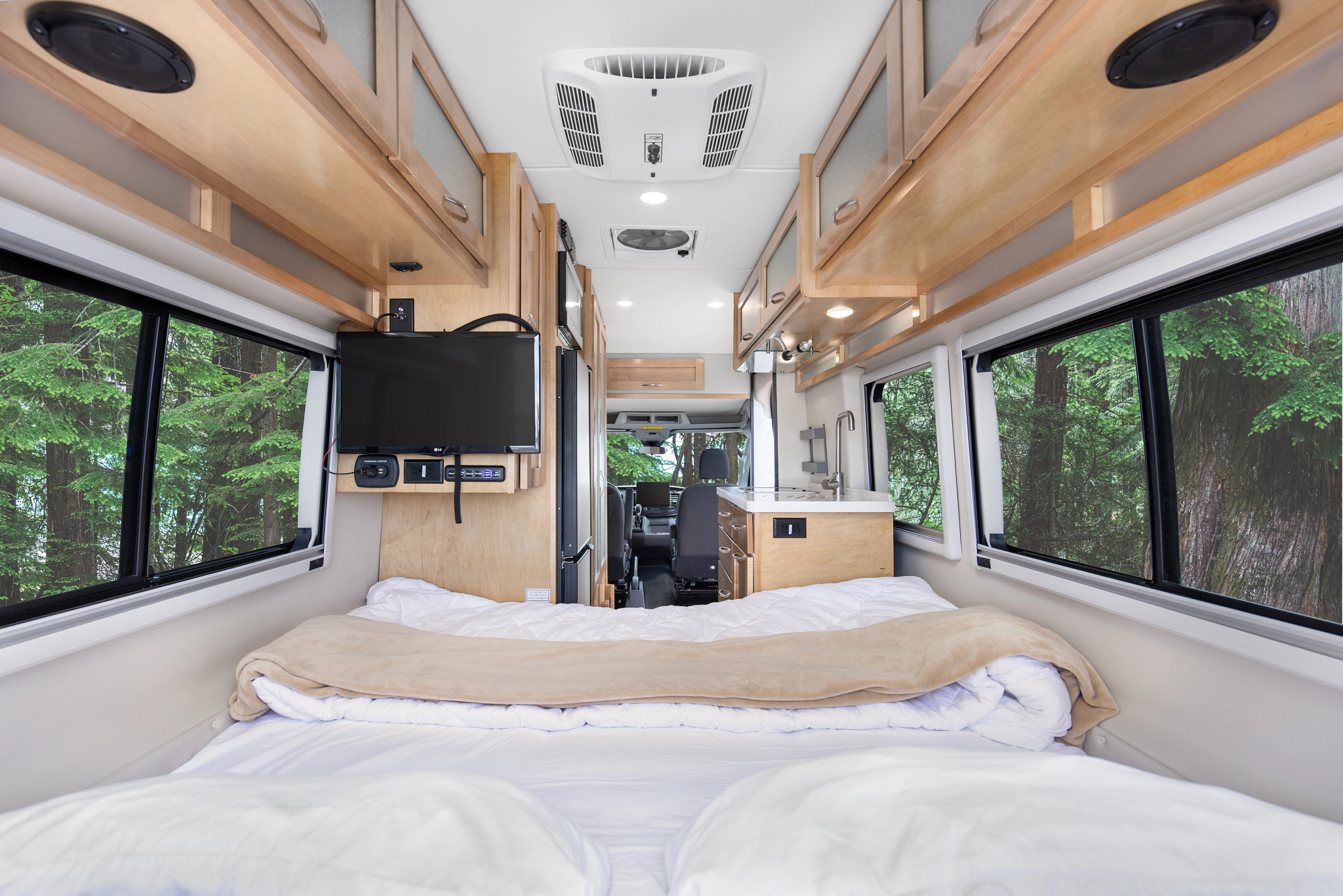 Cama y TV — CanaDream DVC