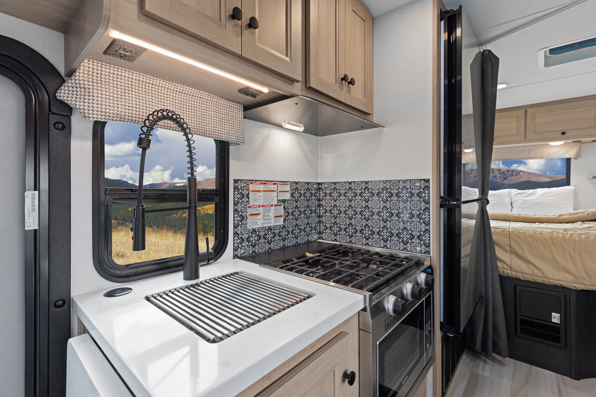 Cocina — CanaDream MH-C