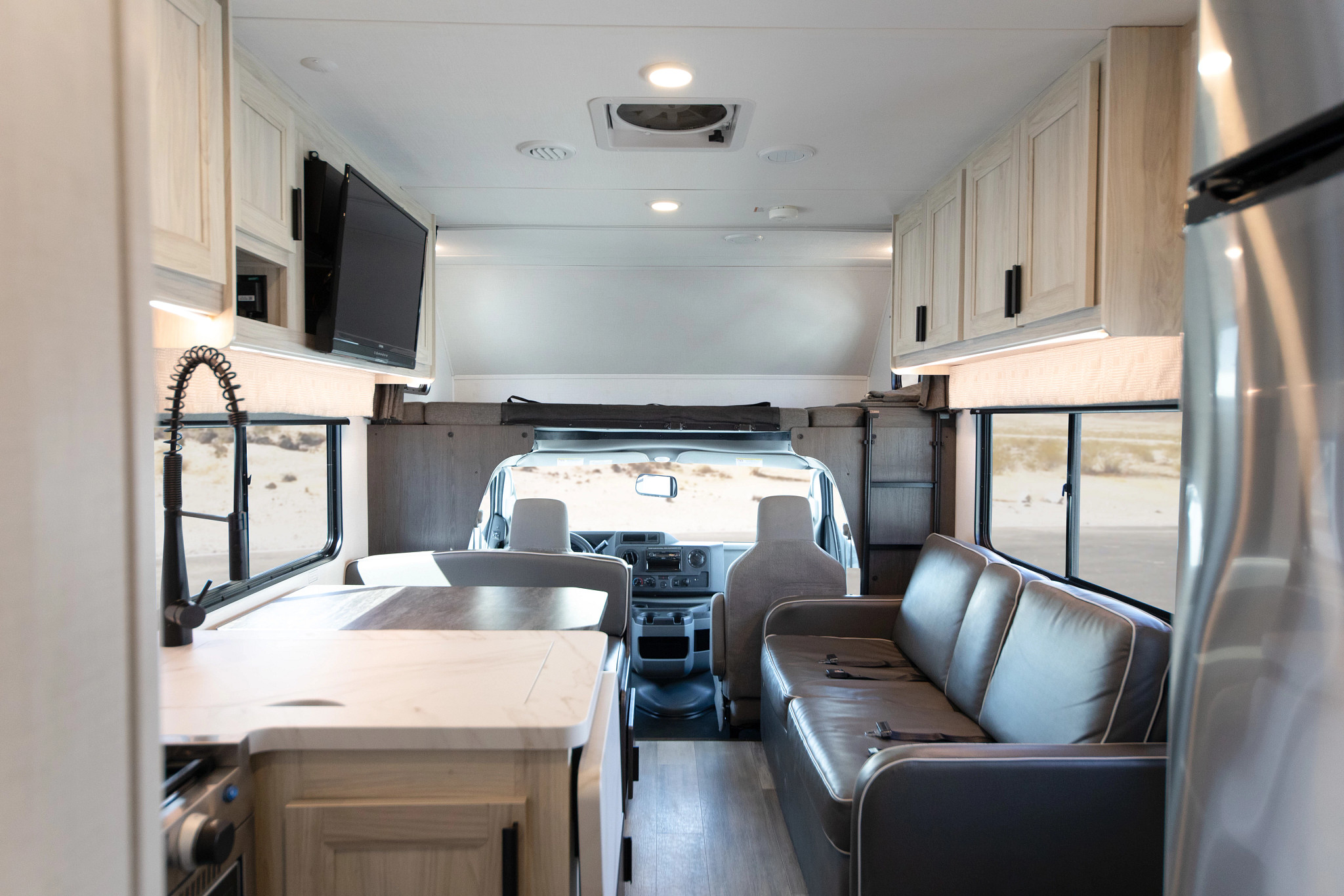 Salón — El Monte Class C Large