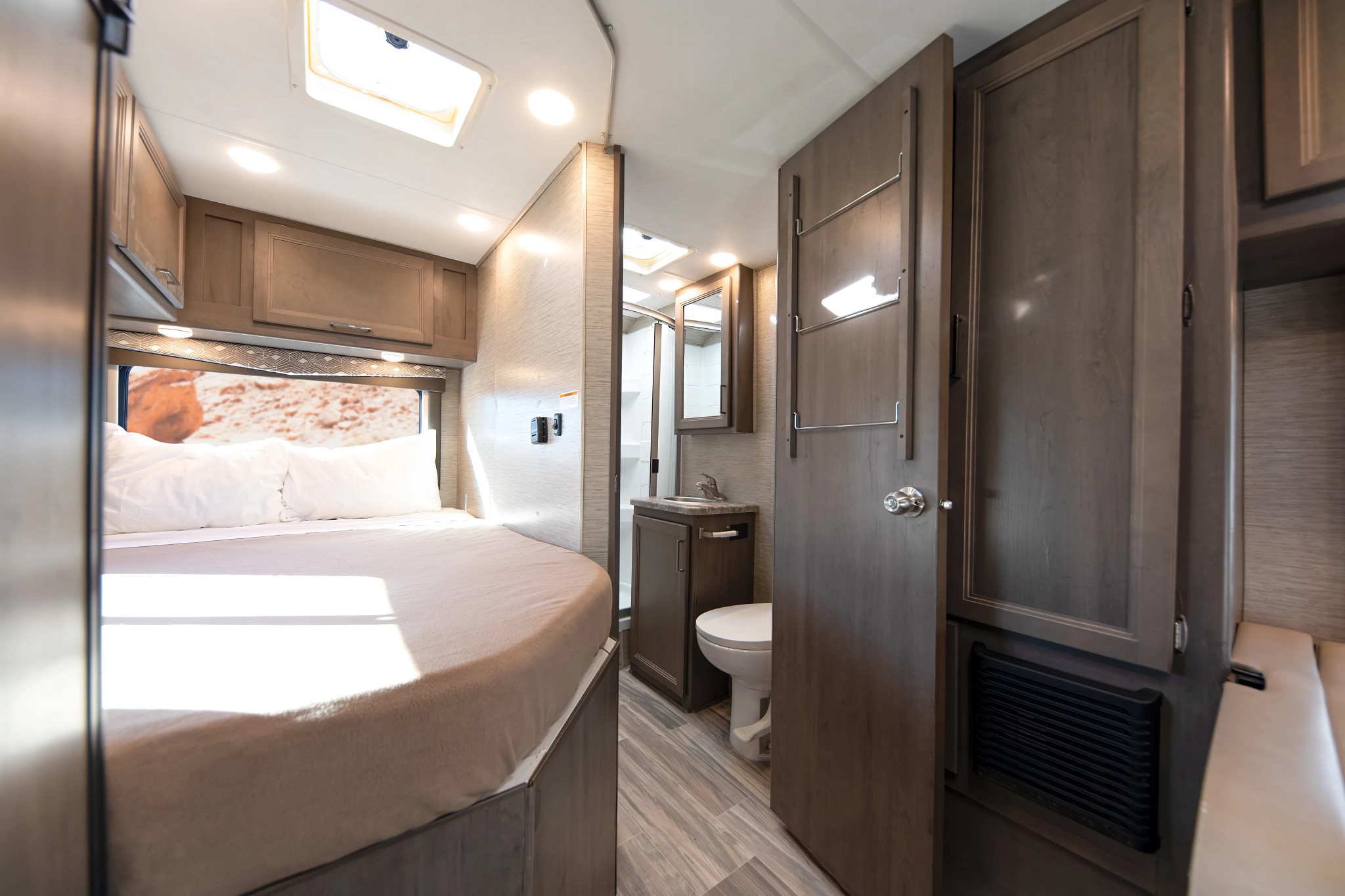 El Monte Class C Small (C) — interior