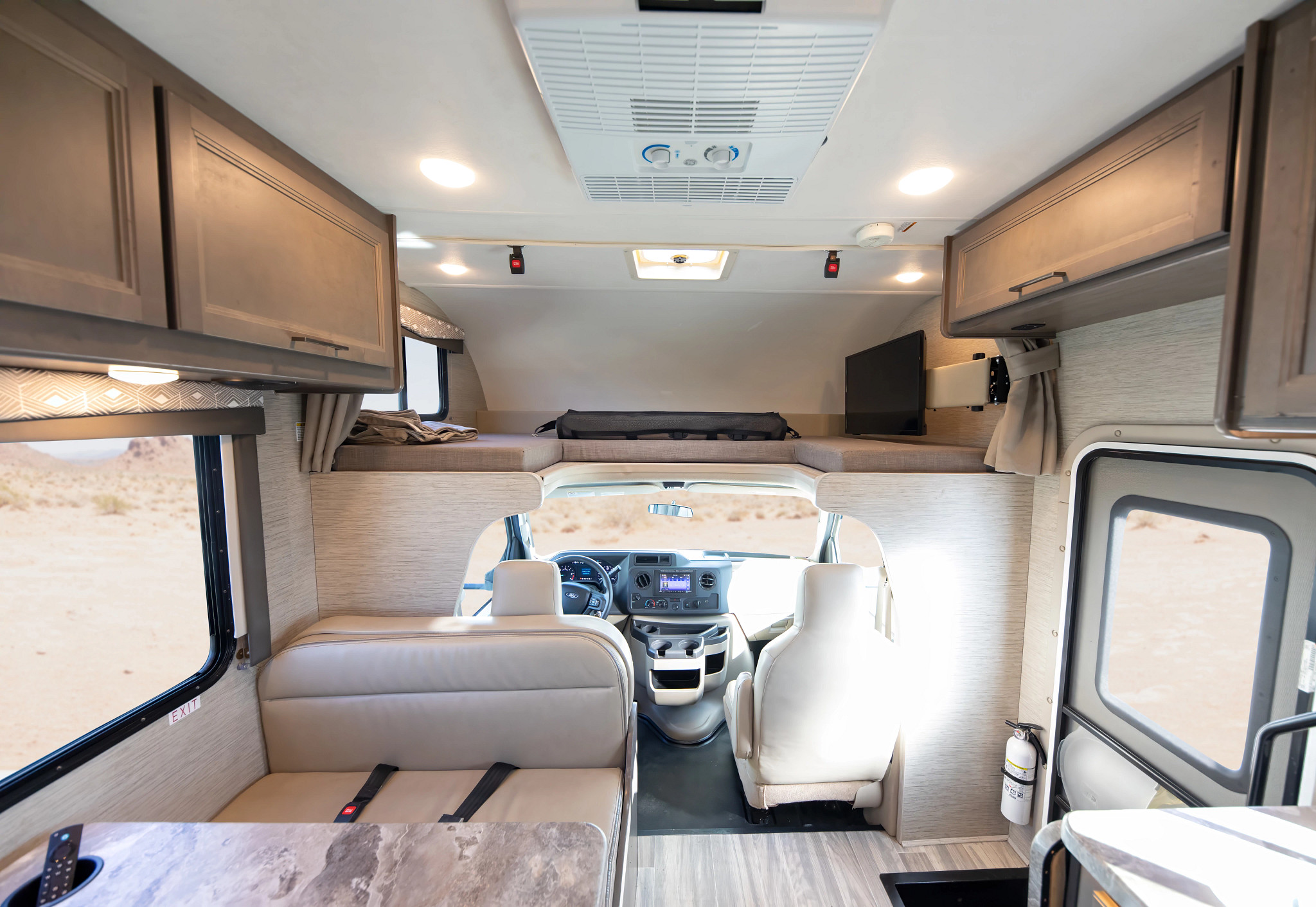 Dinette — El Monte Class C Small