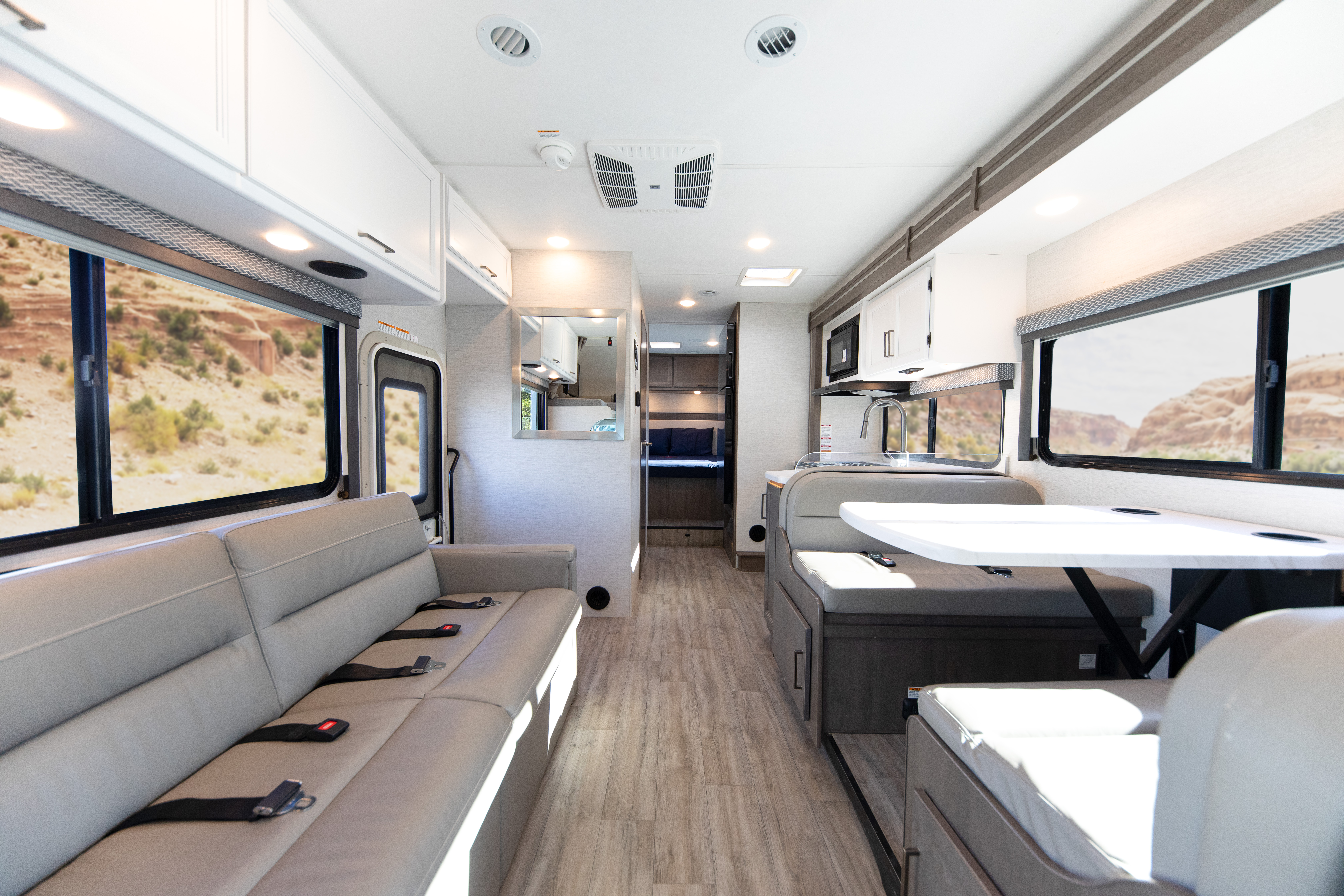 Road Bear 28-30 ft — dormitorio