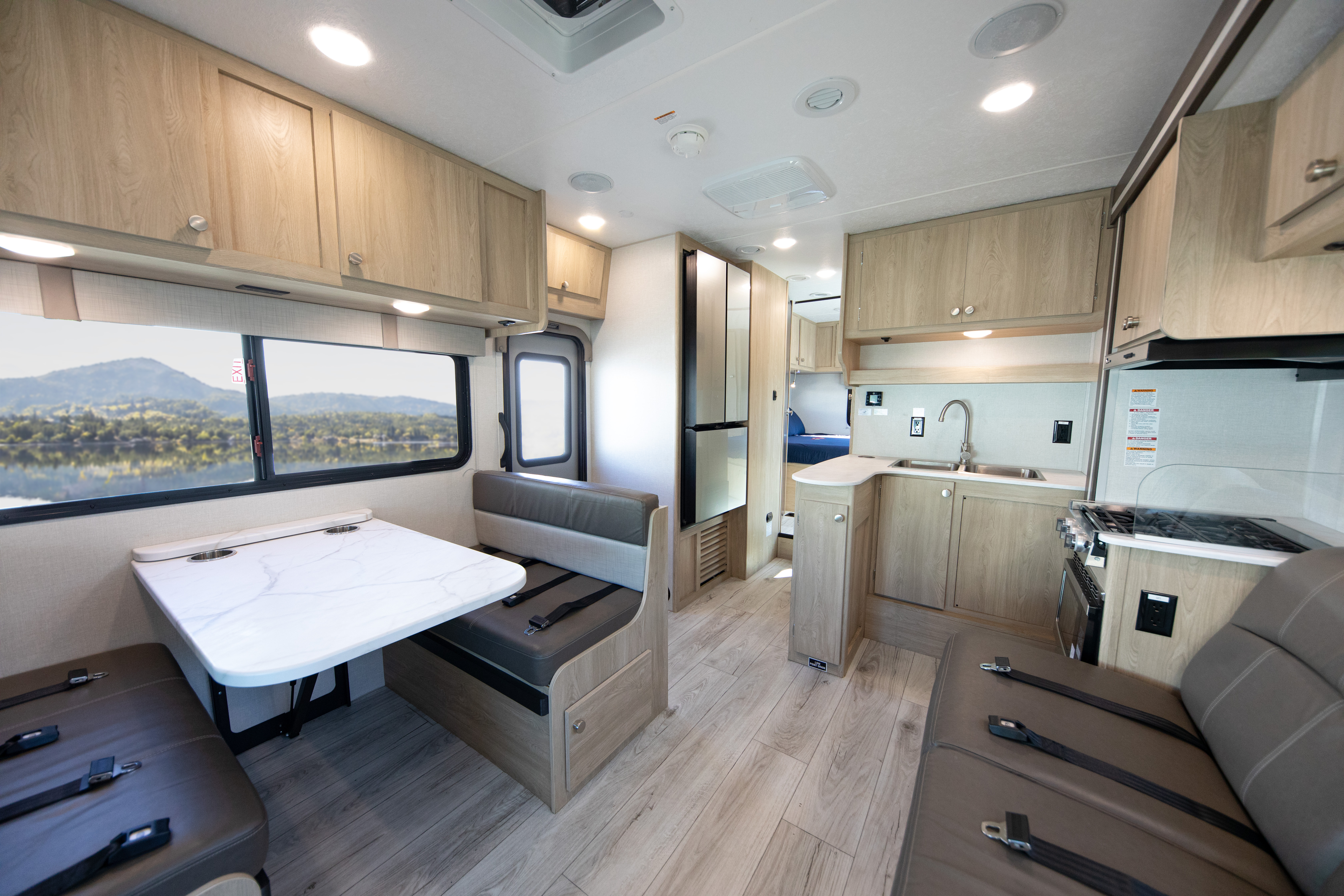 Road Bear Class C W/Slide-Out (P) 260B — exterior 3