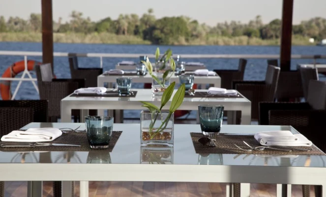 Nile Adventurer - Restaurante