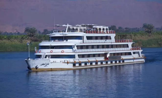 Nile Adventurer - Exterior