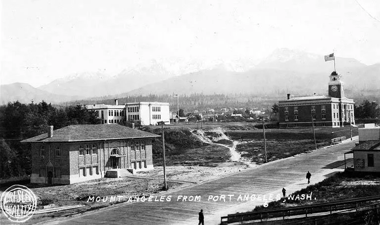 Seattle → Port Angeles (Olympic NP)