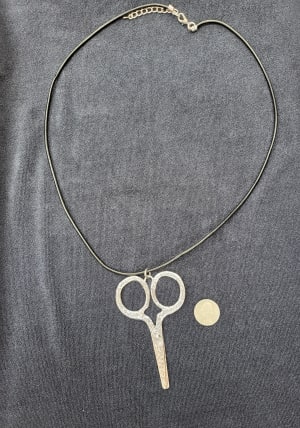 Large textured scissor necklace 2