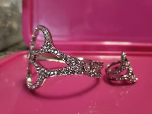 Silver rhinestone cuff scissors bracelet 3