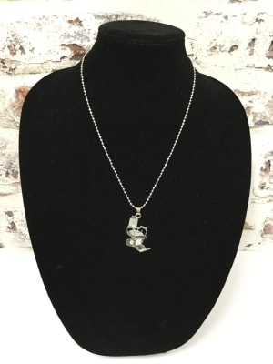 Barber’s chair pendant necklace 2