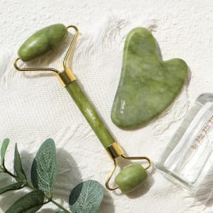 NudeU Jade Roller & Gua Sha Set 2