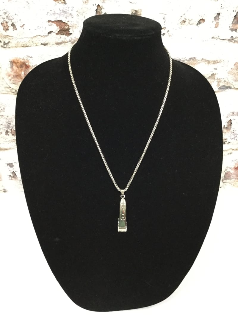 Clipper Pendant Necklace