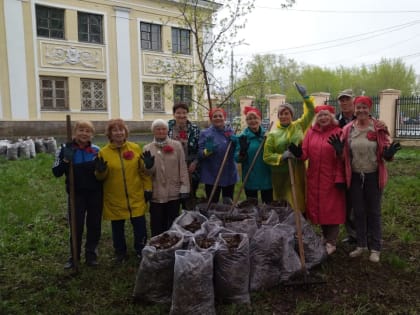 В Тракторозаводском районе продолжается проведение субботников