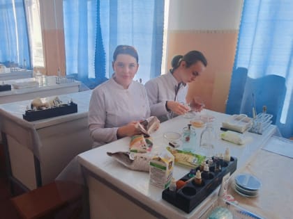 Студенты ЮУрГАУ изучил состав кисломолочных продуктов с различными добавками, которые пользуются спросом у населения, и провели микробиологическое исследование
