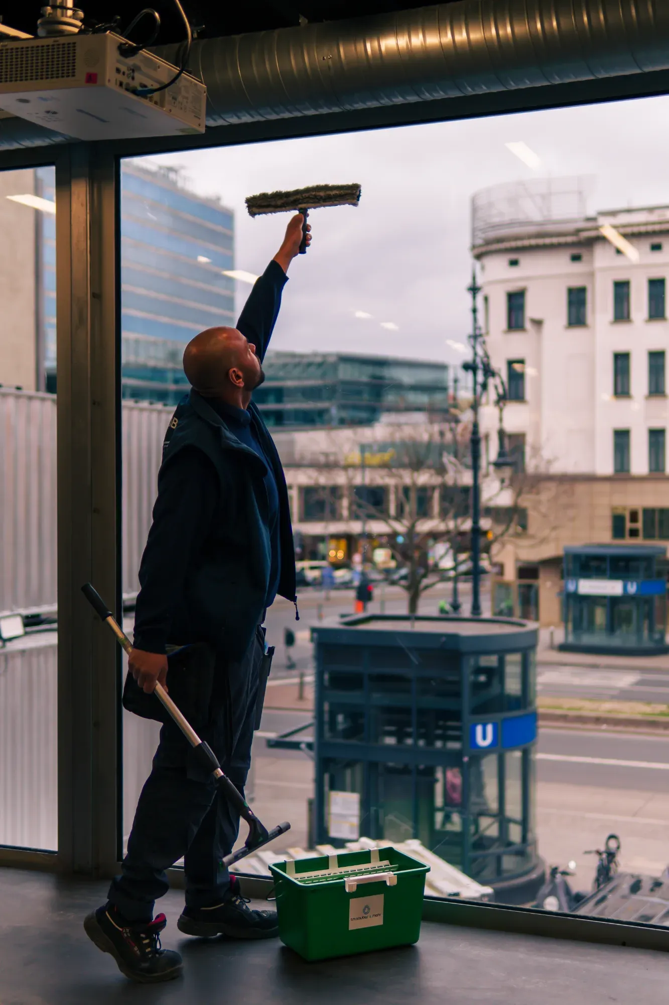 Fenster wird gereinigt