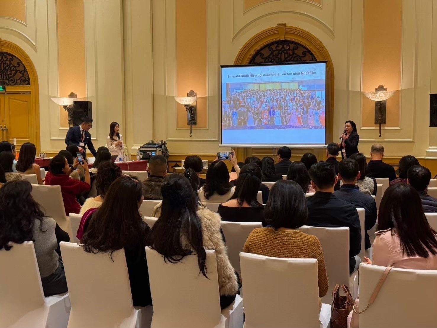 Emerald Club và doanh nghiệp nhà nước NEWTATCO của Việt Nam đã phối hợp tổ chức ba sự kiện kết nối kinh doanh nhằm giao lưu các doanh nghiệp Nhật Bản và Việt Nam.