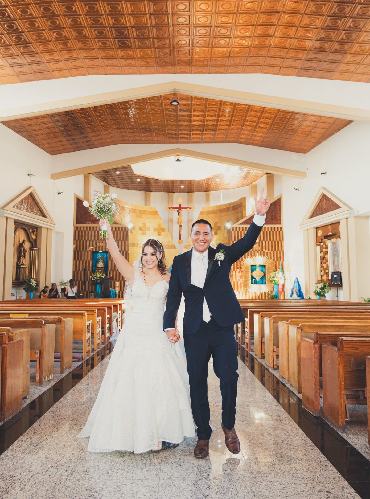 Salida de novios de la iglesia