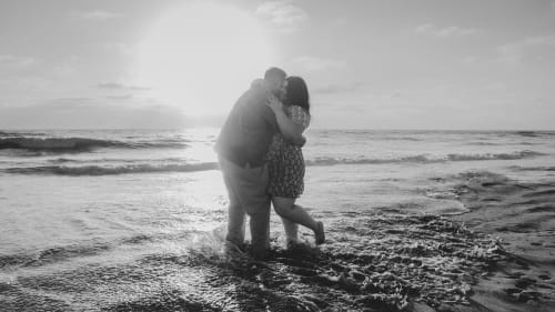 Sesión Save the Date al atardecer