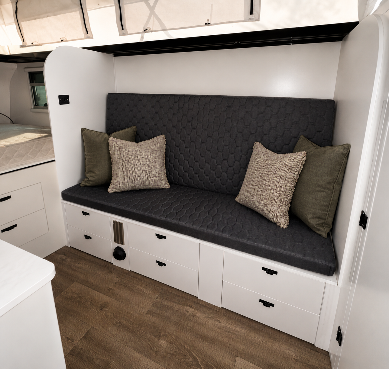 ALPINE Family Lounge Conversion