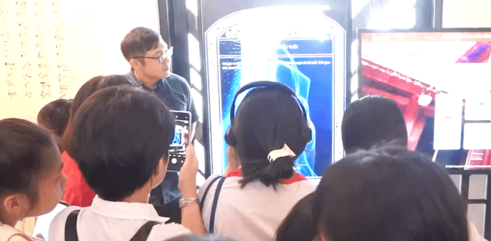 When AI Meets Cultural Heritage: Experimenting with New Ways to Experience Vietnam's Temple of Literature