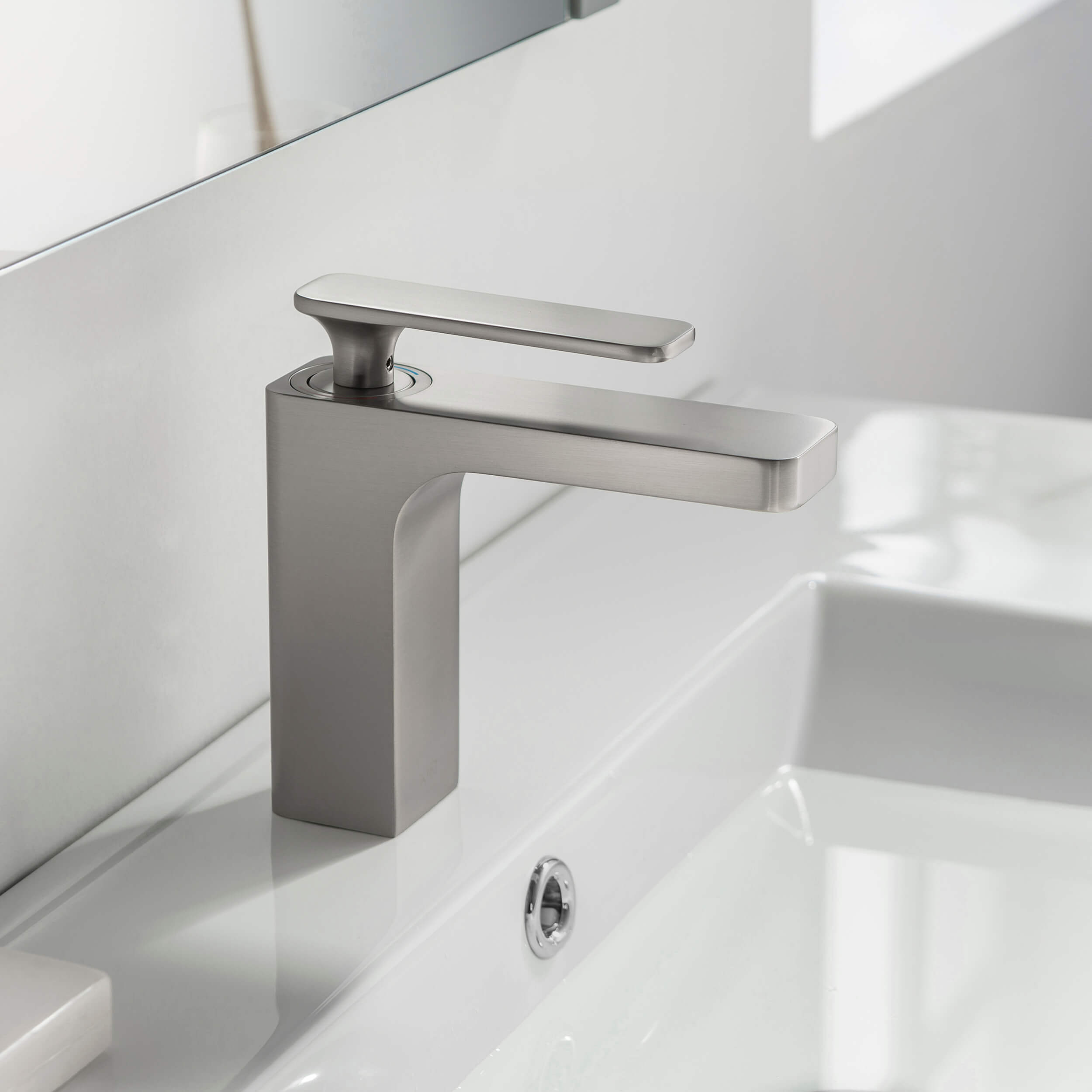 KIBI Infinity Brass Single Handle Bathroom Vanity Sink Faucet - C-KBF1006-KPW100 view 3