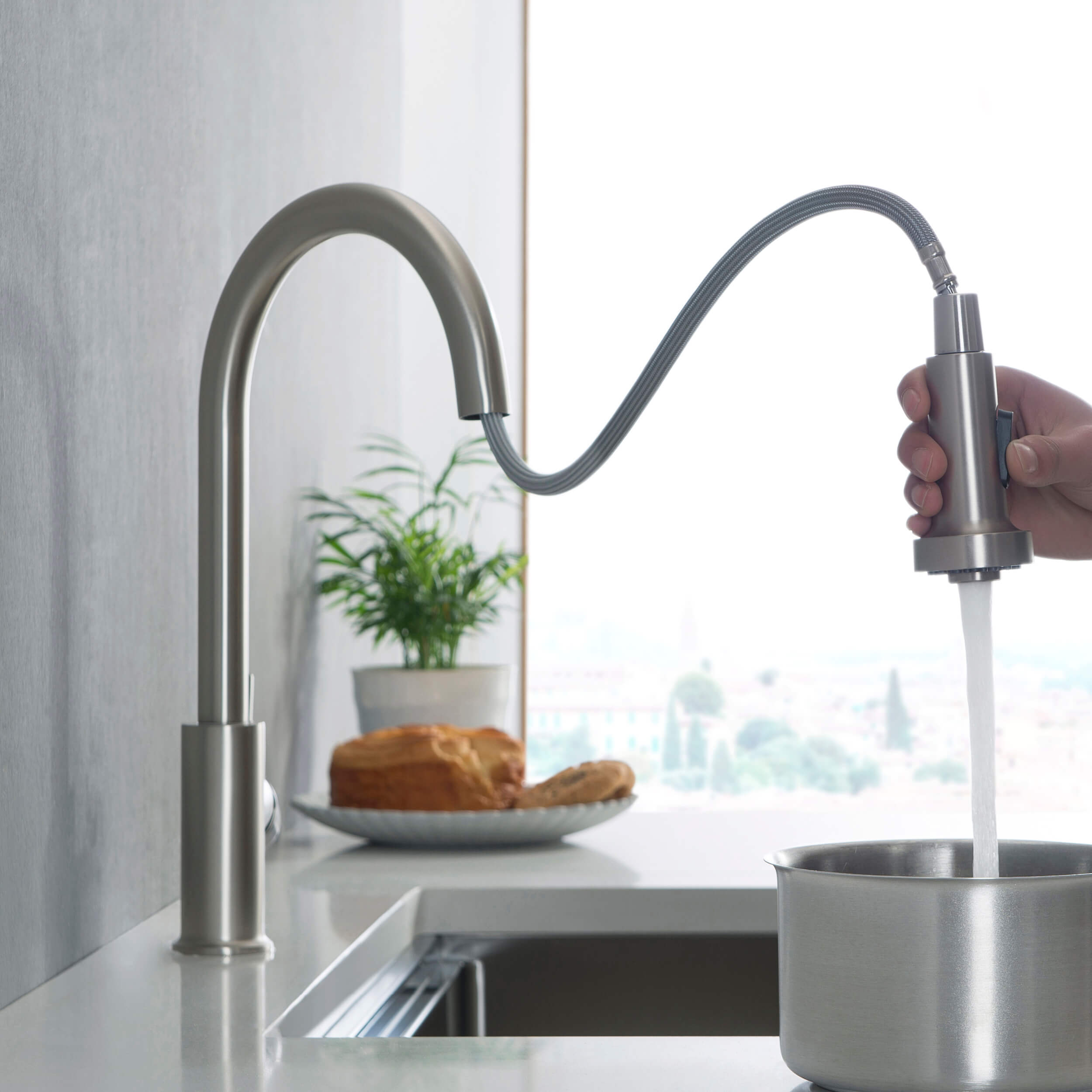 Casa Single Handle Pull Down Kitchen Sink Faucet - KKF2002 view 4