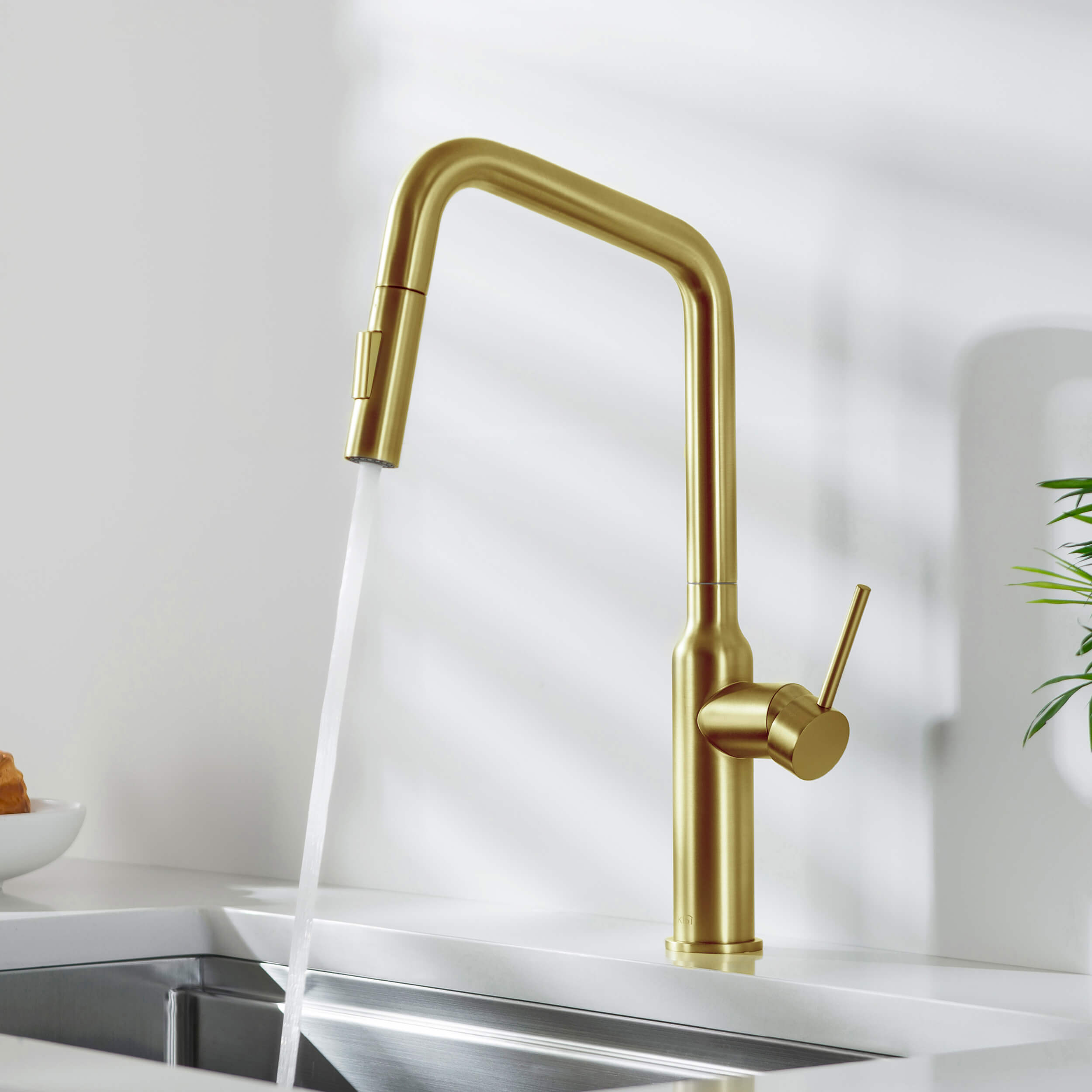 Macon Single Handle Pull Down Kitchen Sink Faucet - KKF2007 view 2
