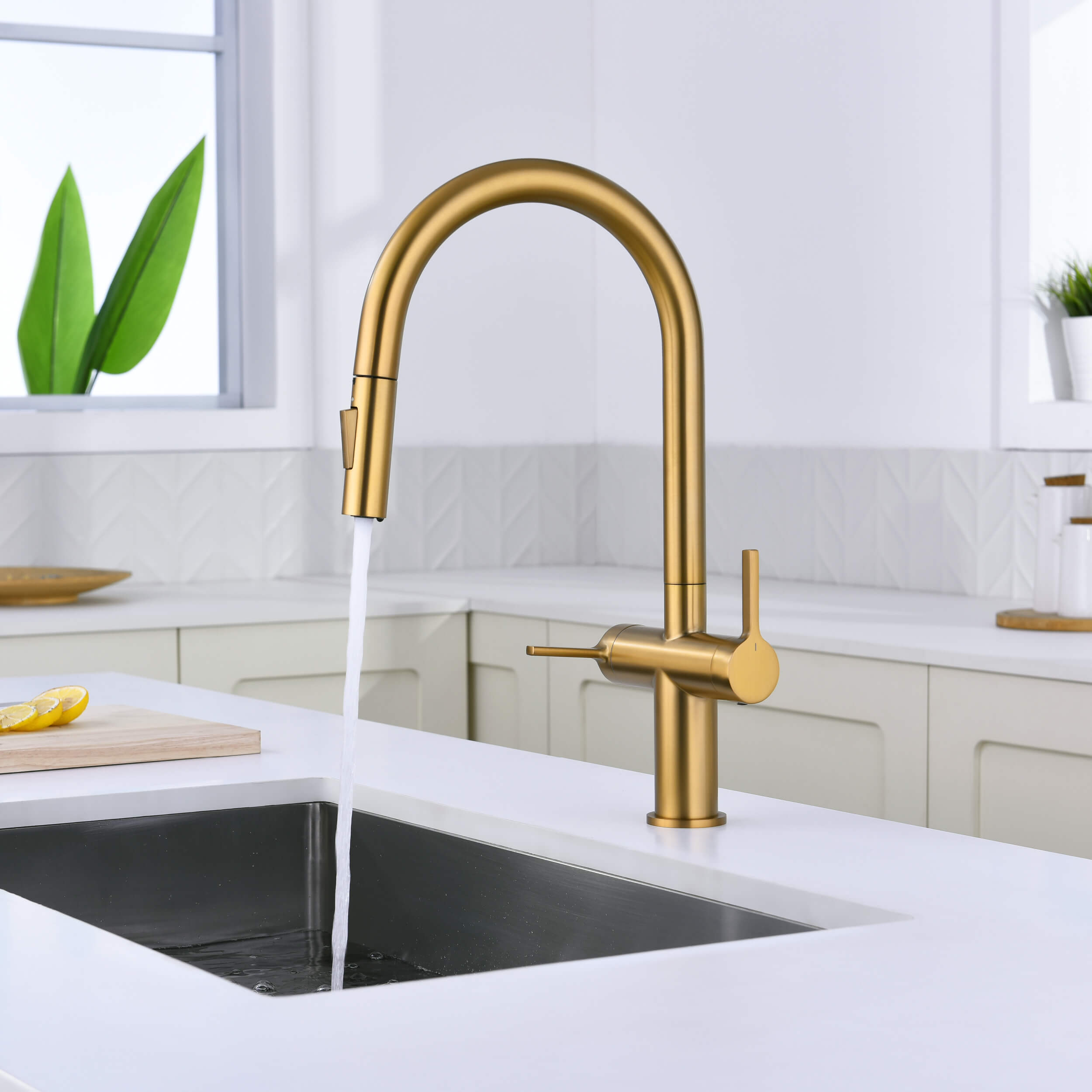 Novo Single Hole Two Handle Pull Down Kitchen Faucet - KKF2020 view 3