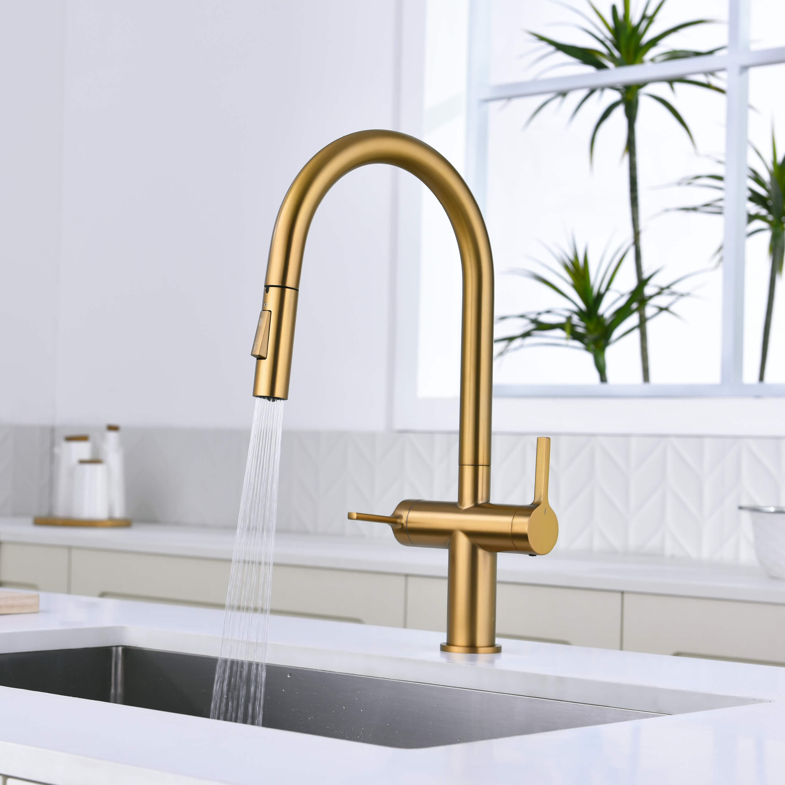 Novo Single Hole Two Handle Pull Down Kitchen Faucet - KKF2020 view 4